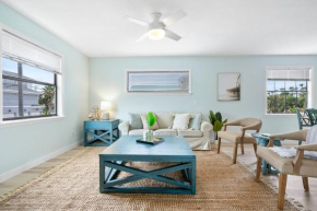 Palm Tree Suite 1 Block To Waves and Sand Prime St Aug Beach